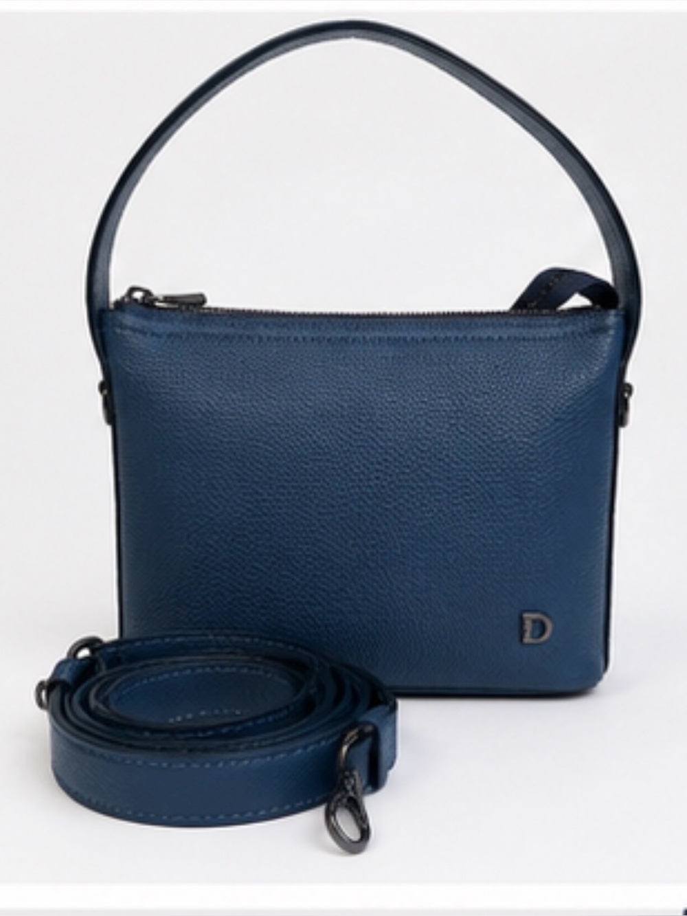 Danier Blue Pebbled Leather Shoulder Bag CA60894 | Like New